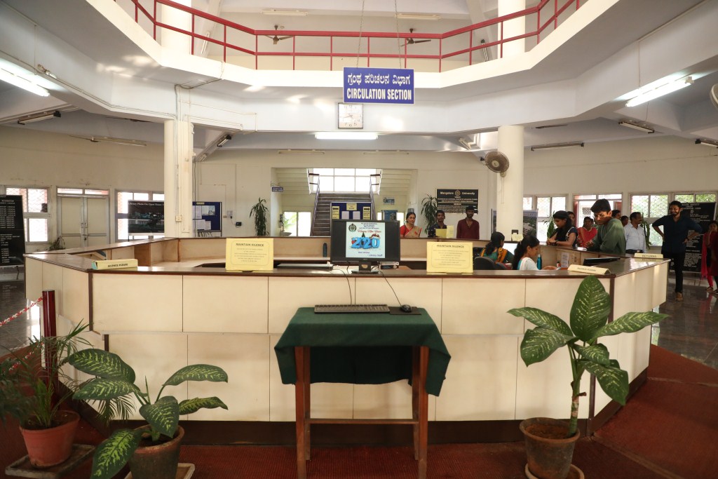 2.Issue_and_Return_Counter_Section