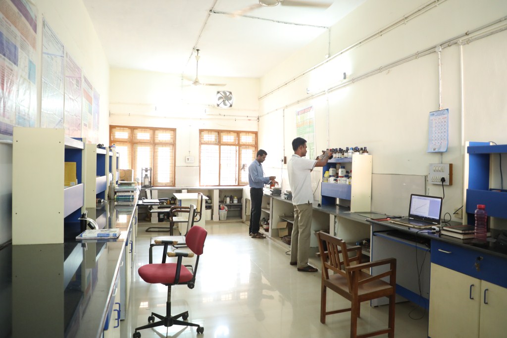 39.Physics_Research_Lab-6_F-11_