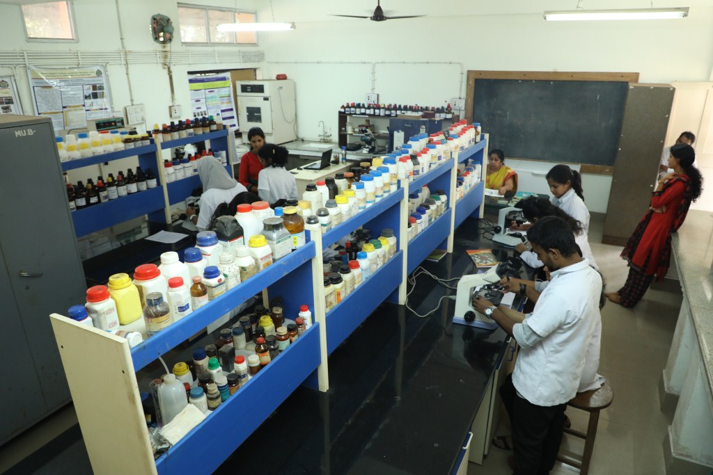 25.Biosciences_Comparitive_Physiology_Lab