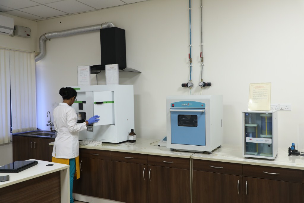 14.CARER_Microwave_Digestion_Lab